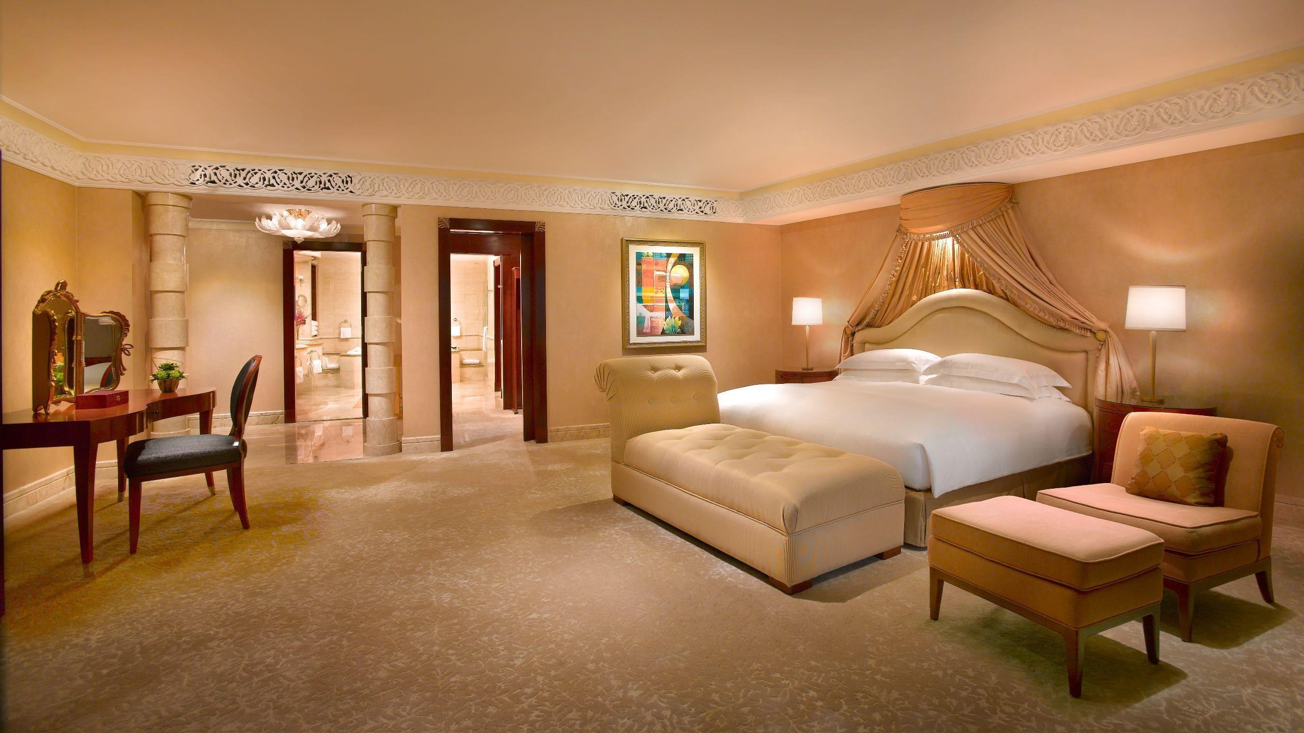 Grand Hyatt Dubai Hotel Ngoại thất bức ảnh A bedroom at the Jumeirah Emirates Towers Hotel