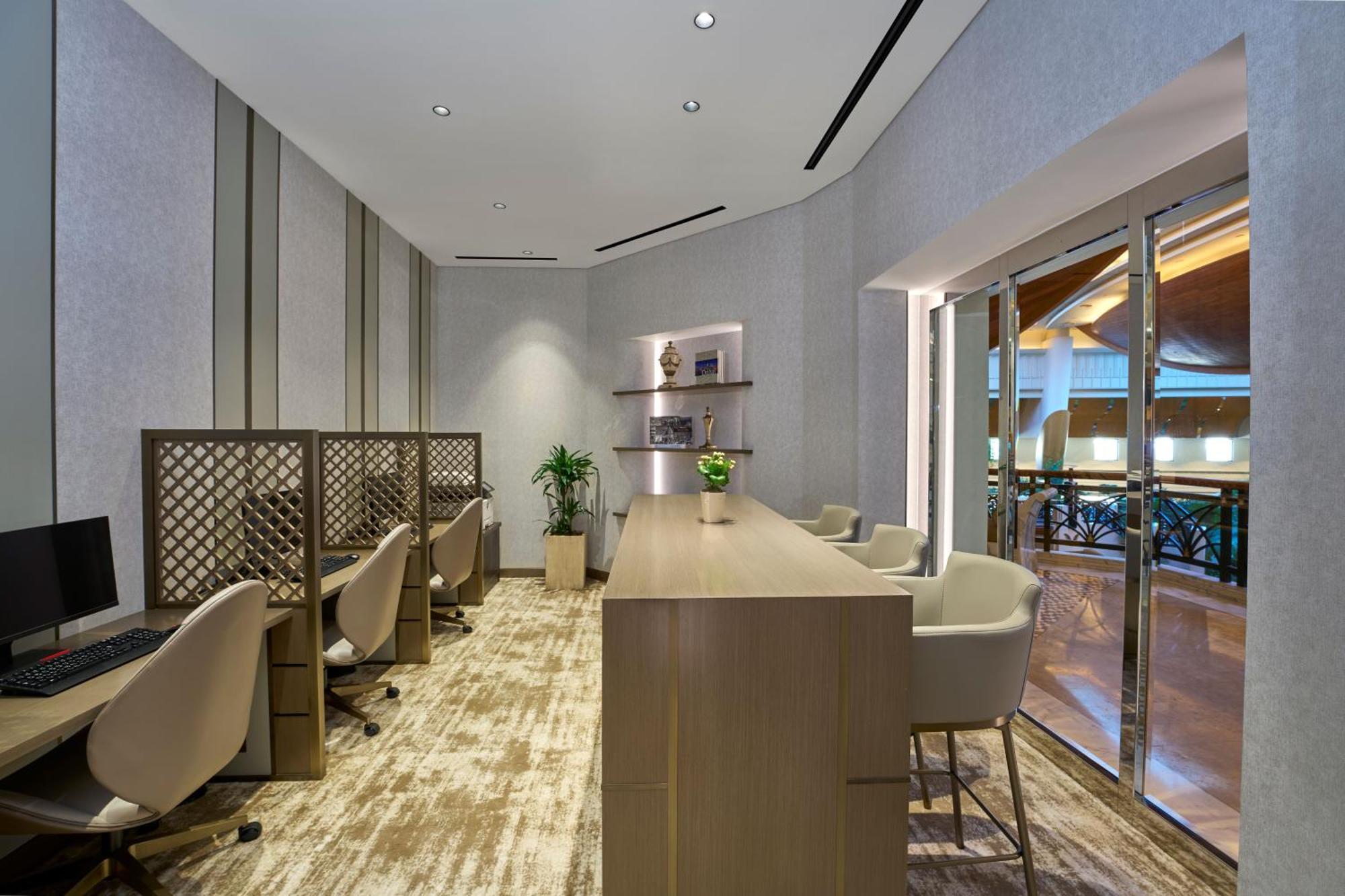 Grand Hyatt Dubai Hotel Ngoại thất bức ảnh Business Center